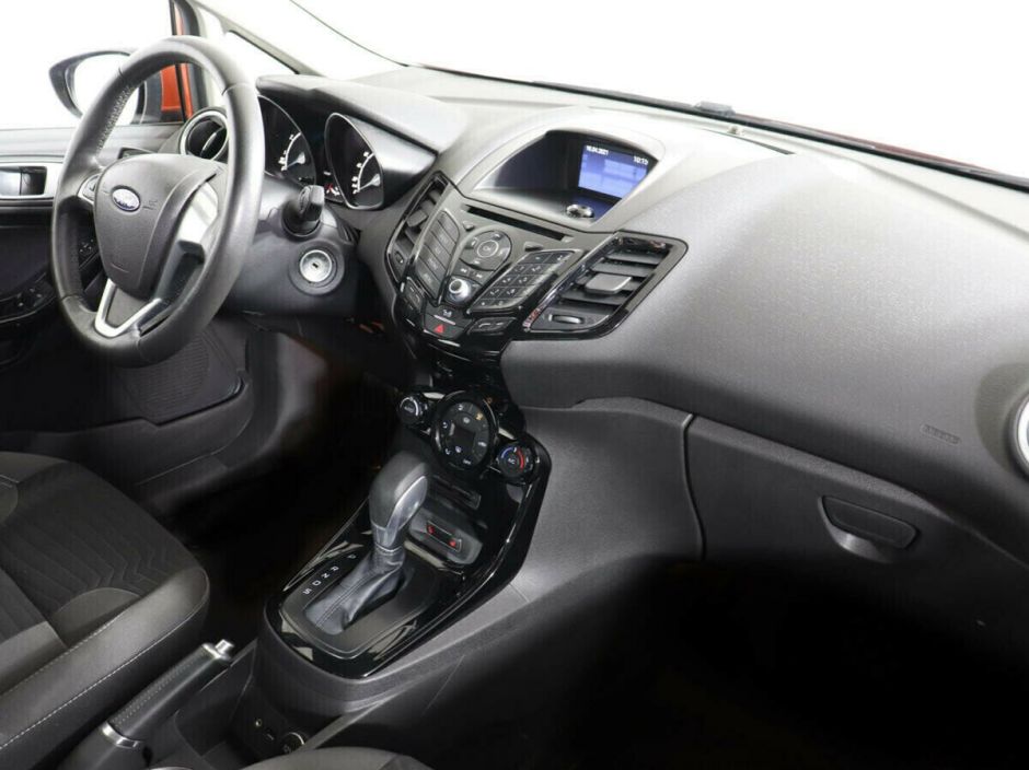 Ford Fiesta 1.6 РКПП, 2017, 83 000 км фото 5