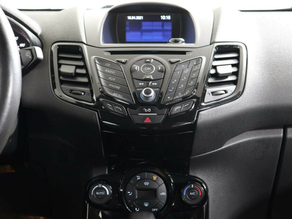 Ford Fiesta 1.6 РКПП, 2017, 83 000 км фото 7