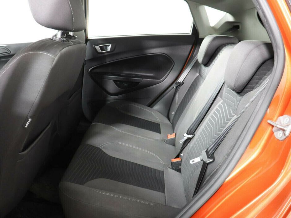 Ford Fiesta 1.6 РКПП, 2017, 83 000 км фото 8