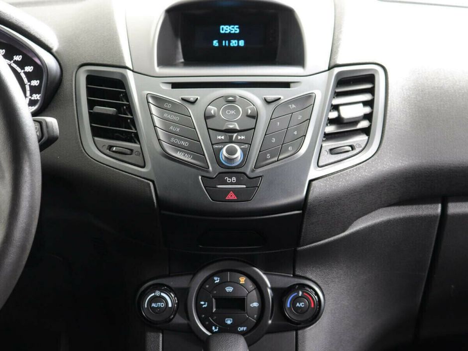 Ford Fiesta 1.6 РКПП, 2017, 77 000 км фото 5