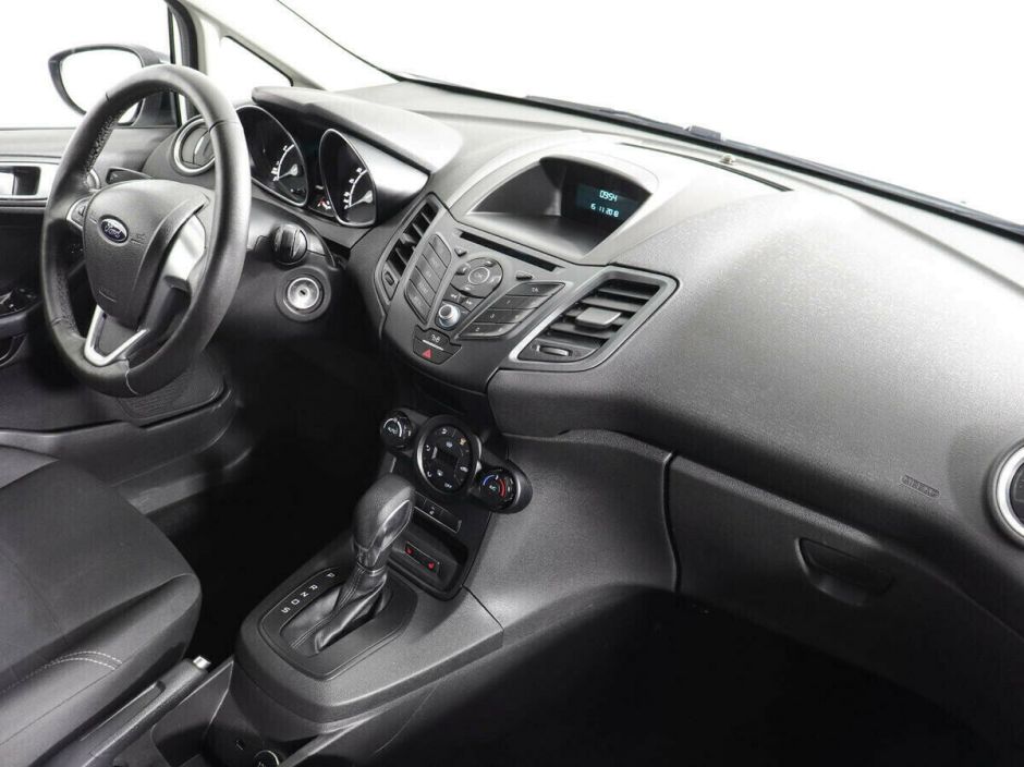 Ford Fiesta 1.6 РКПП, 2017, 77 000 км фото 6