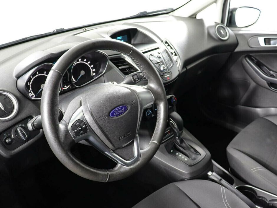 Ford Fiesta 1.6 РКПП, 2017, 77 000 км фото 7