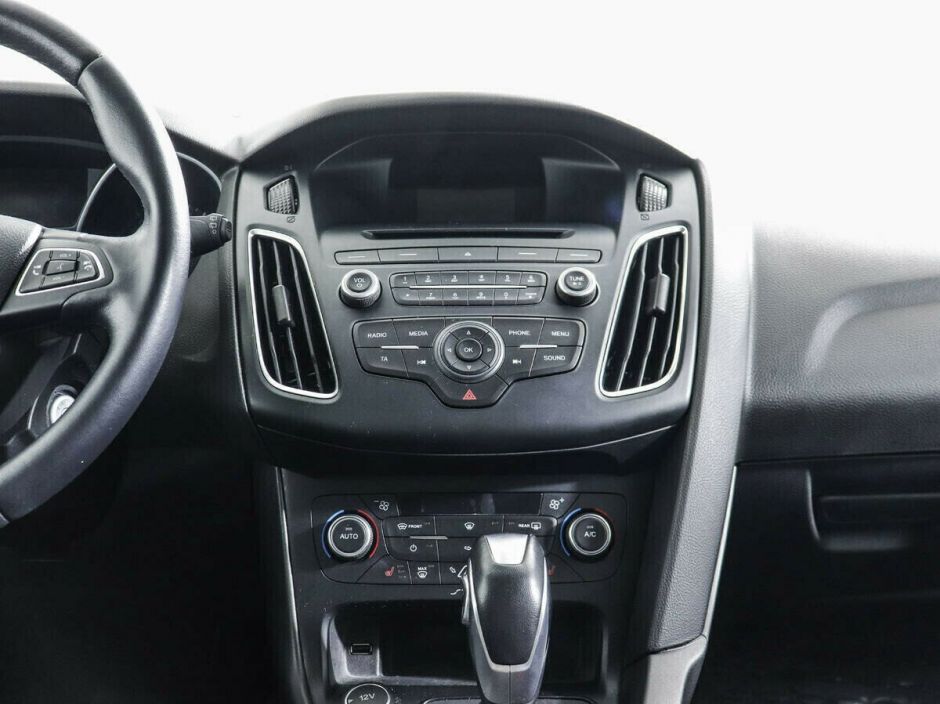 Ford Focus 1.6 РКПП, 2018, 71 000 км фото 9