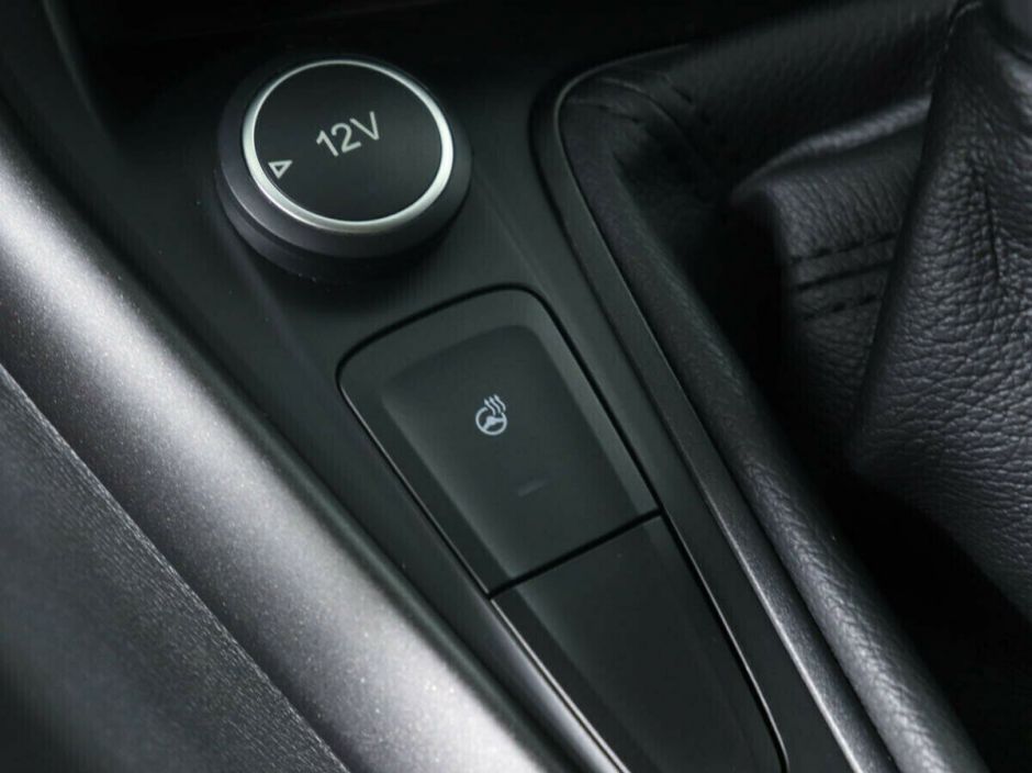 Ford Focus 1.6 МКПП, 2016, 88 000 км фото 10