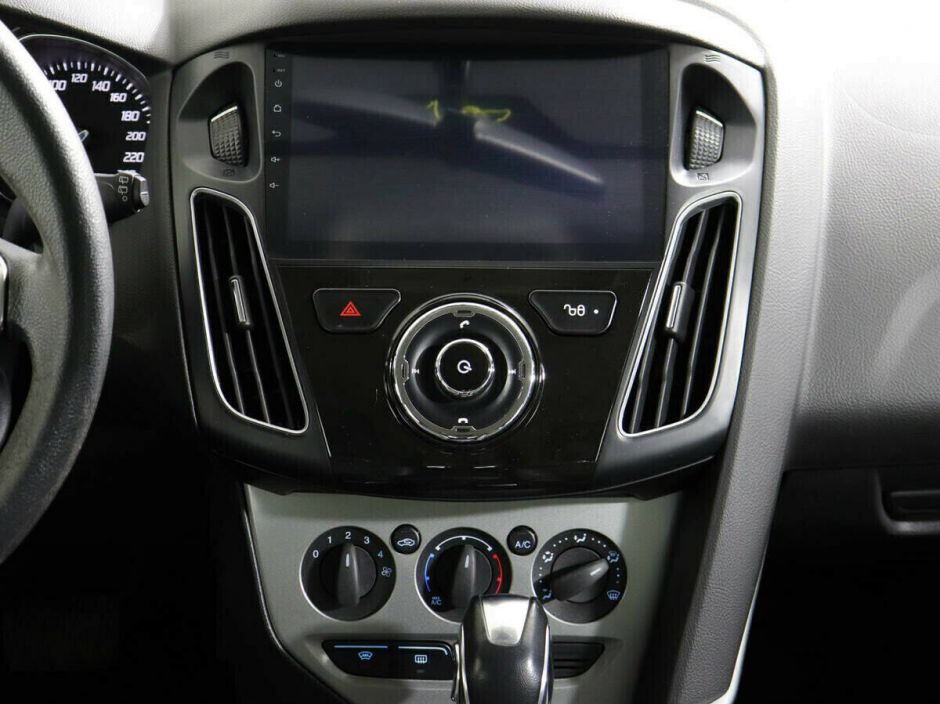 Ford Focus 1.6 РКПП, 2012, 137 000 км фото 9