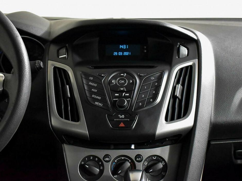 Ford Focus 1.6 РКПП, 2013, 131 000 км фото 8