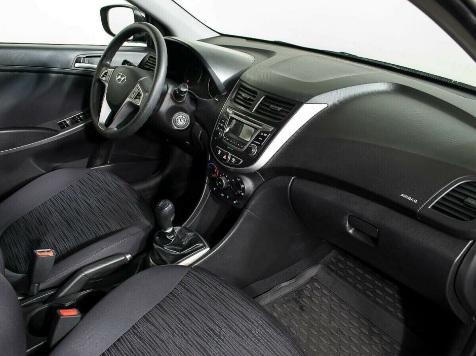 Hyundai Solaris 1.6 МКПП, 2016, 94 000 км фото 6