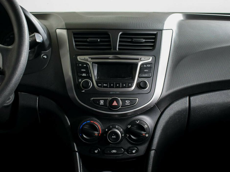 Hyundai Solaris 1.6 МКПП, 2016, 94 000 км фото 7