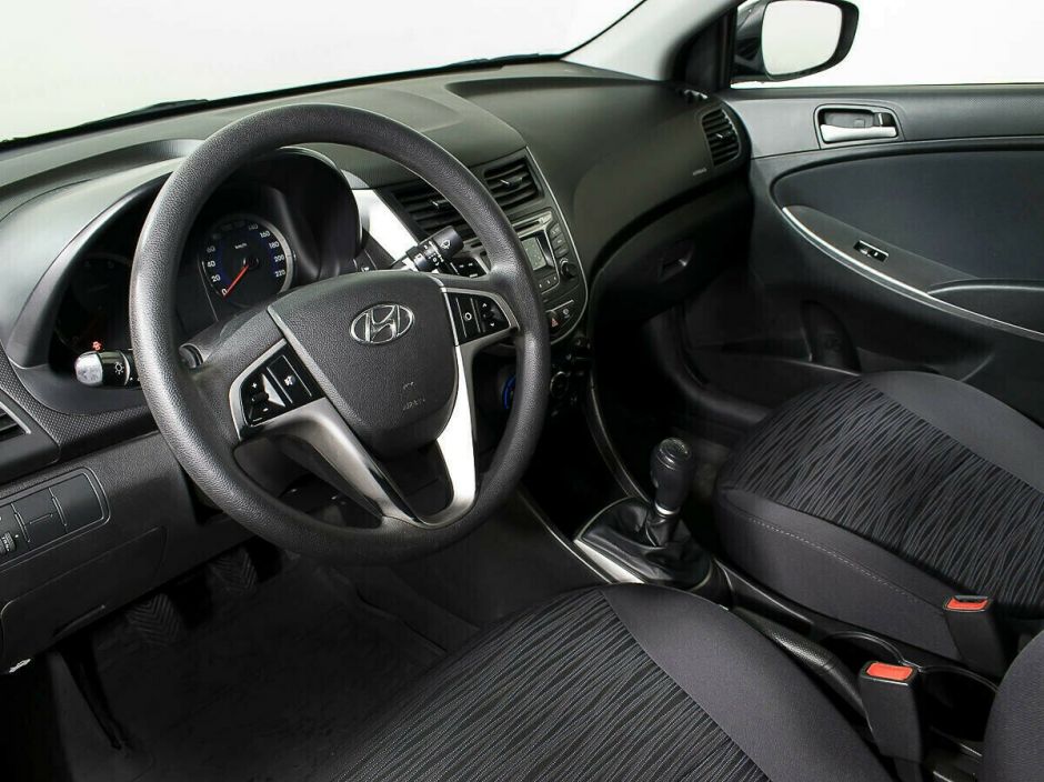 Hyundai Solaris 1.6 МКПП, 2016, 94 000 км фото 9