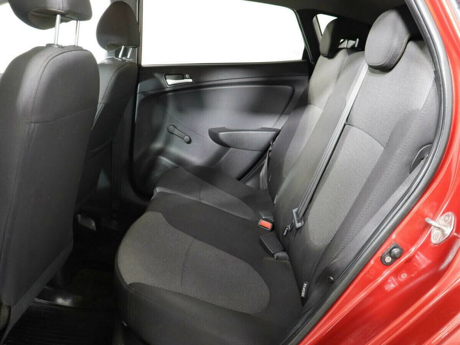 Hyundai Solaris 1.4 МКПП, 2013, 127 000 км фото 9