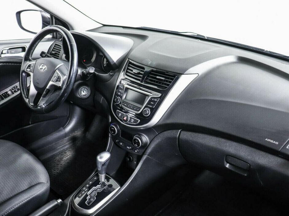 Hyundai Solaris 1.4 АКПП, 2015, 101 000 км фото 8