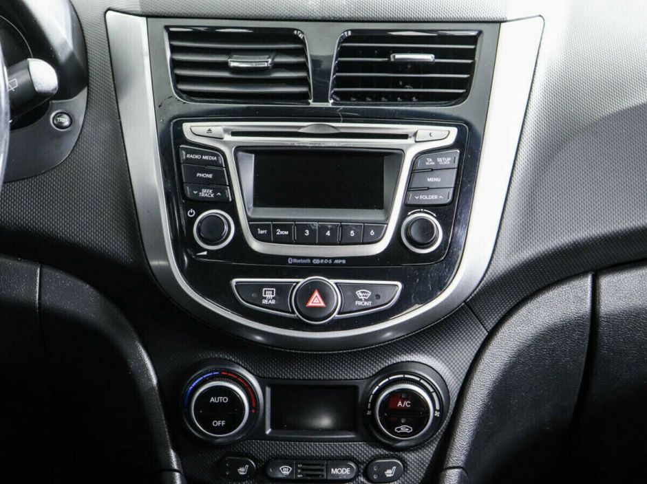 Hyundai Solaris 1.4 АКПП, 2015, 101 000 км фото 10