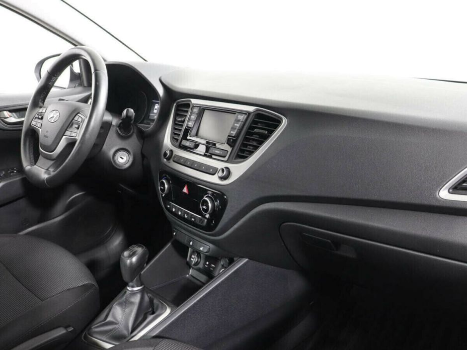 Hyundai Solaris 1.6 МКПП, 2018, 62 000 км фото 6