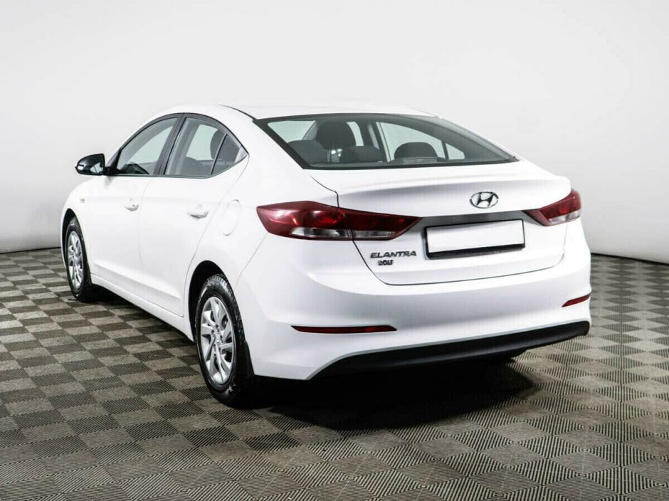 Hyundai Elantra 1.6 МКПП, 2016, 93 000 км фото 4