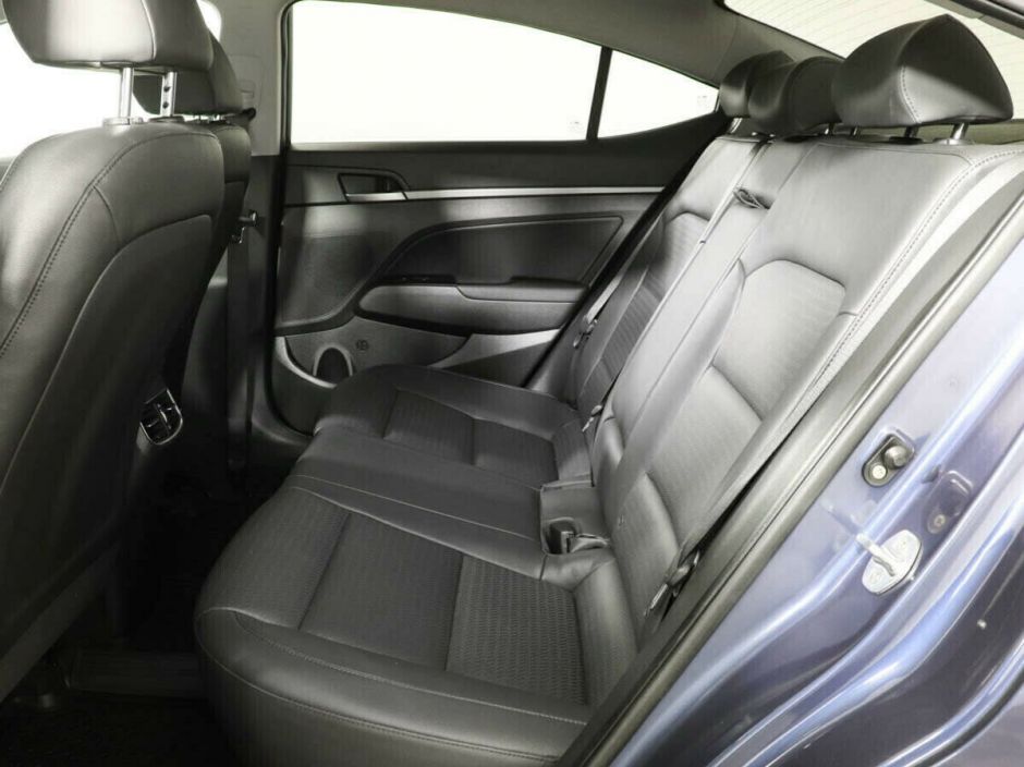 Hyundai Elantra 2.0 АКПП, 2016, 89 000 км фото 9