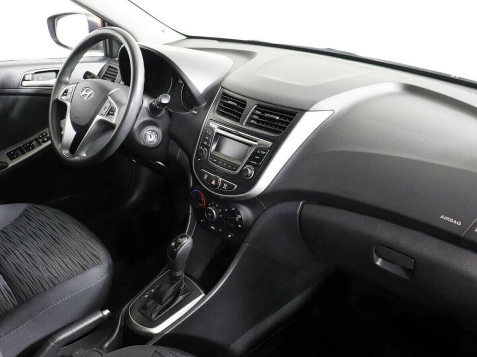 Hyundai Solaris 1.6 АКПП, 2015, 95 000 км фото 7