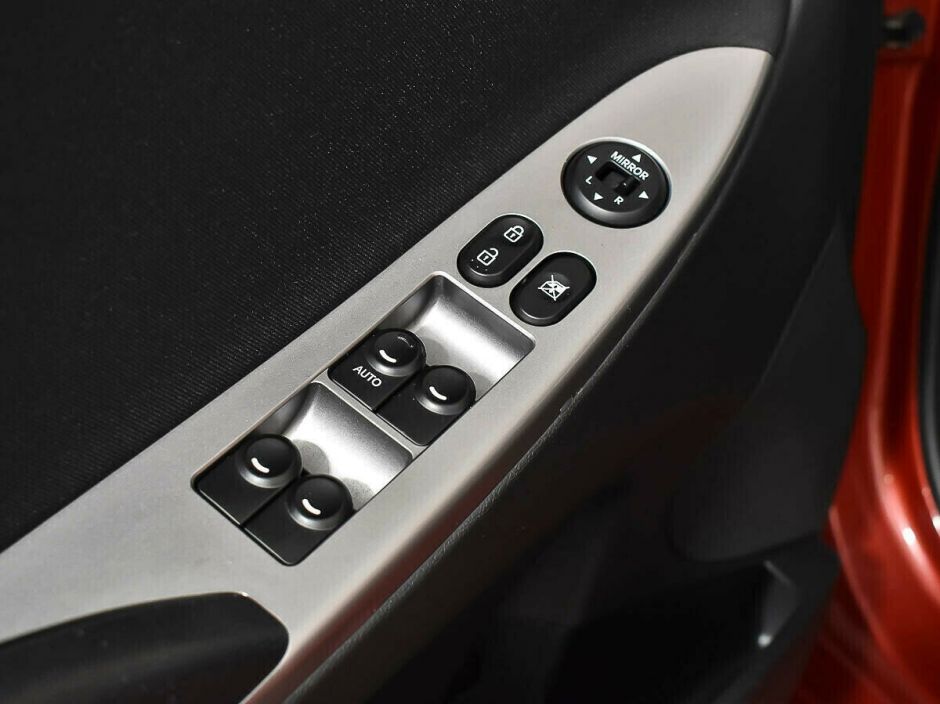 Hyundai Solaris 1.6 АКПП, 2015, 109 000 км фото 10