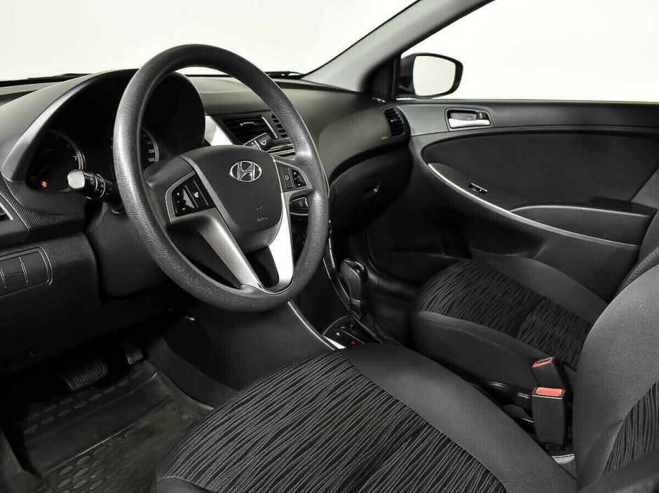 Hyundai Solaris 1.6 АКПП, 2015, 109 000 км фото 11