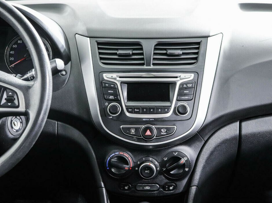 Hyundai Solaris 1.4 АКПП, 2015, 97 000 км фото 5