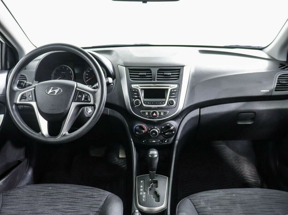 Hyundai Solaris 1.4 АКПП, 2015, 97 000 км фото 6