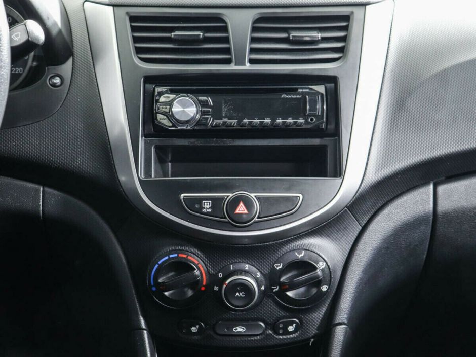 Hyundai Solaris 1.6 МКПП, 2017, 77 000 км фото 8