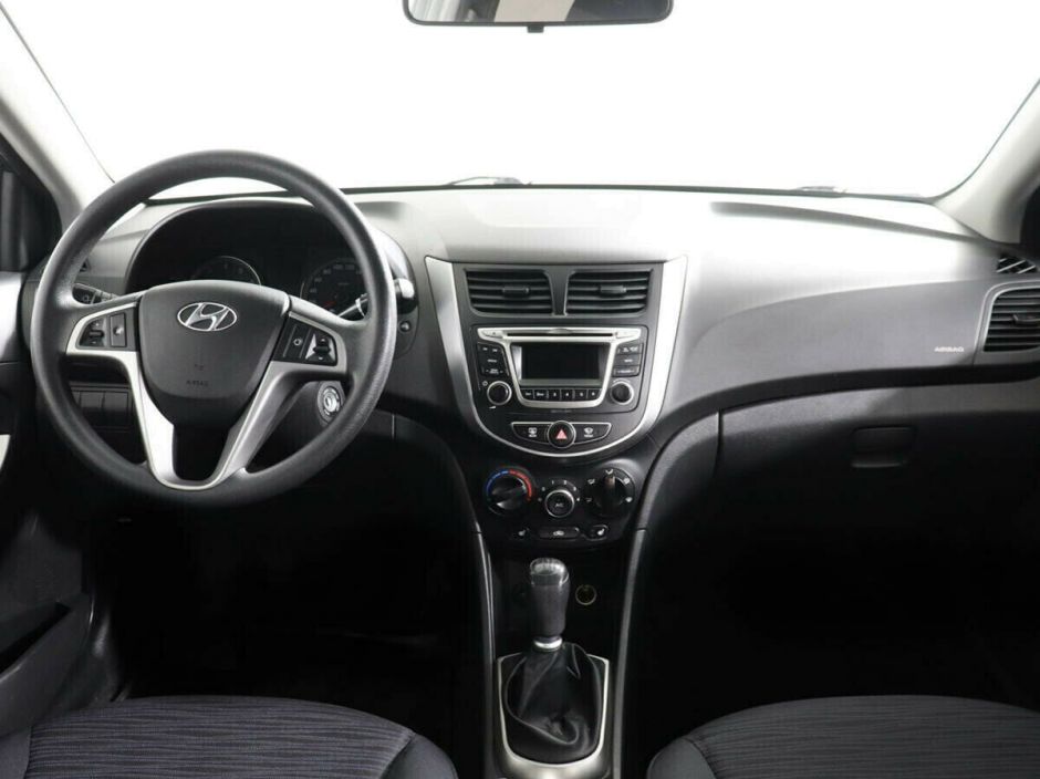 Hyundai Solaris 1.6 МКПП, 2017, 73 000 км фото 6