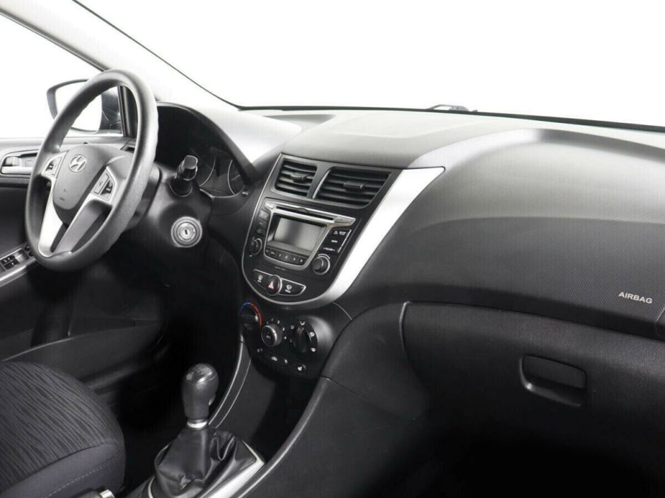 Hyundai Solaris 1.6 МКПП, 2017, 73 000 км фото 7