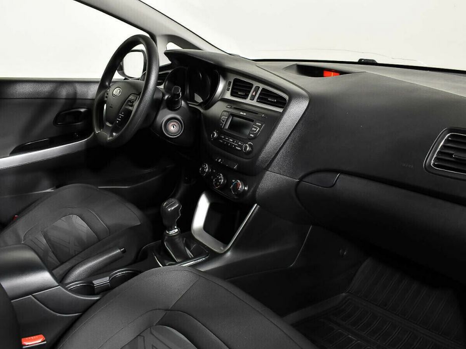 Kia Ceed 1.4 МКПП, 2012, 133 000 км фото 8