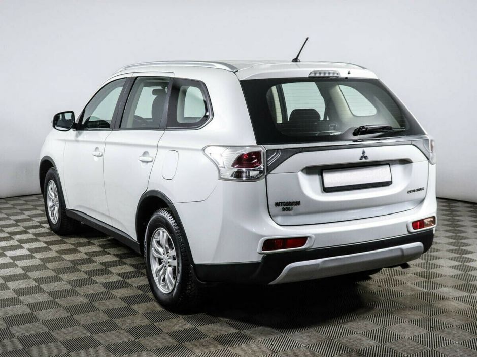 Mitsubishi Outlander 2.0 CVT, 2014, 119 000 км фото 3