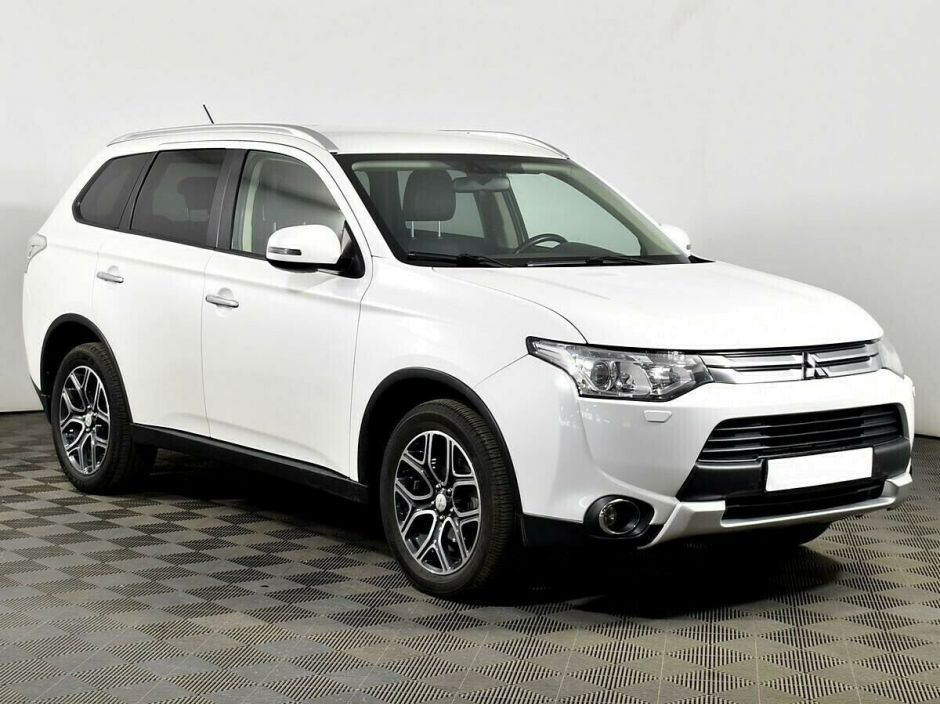 Mitsubishi Outlander 2.4 CVT, 2014, 117 000 км фото 2
