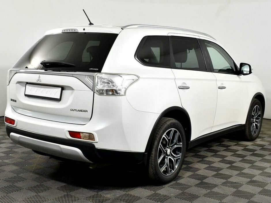 Mitsubishi Outlander 2.4 CVT, 2014, 117 000 км фото 3