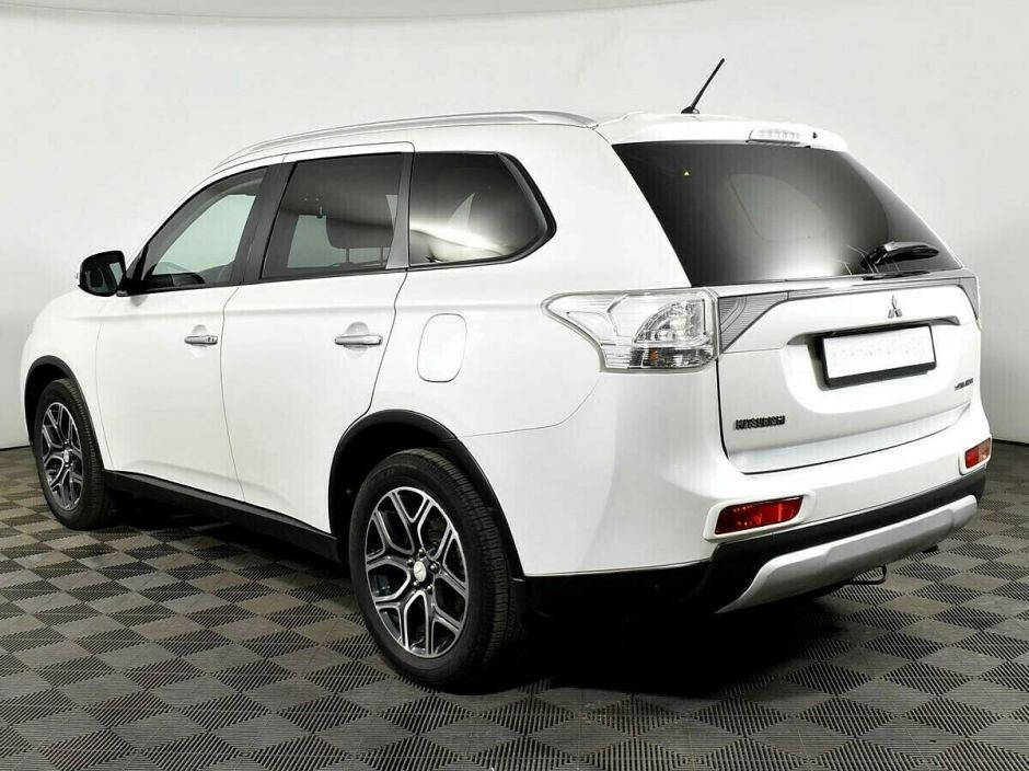 Mitsubishi Outlander 2.4 CVT, 2014, 117 000 км фото 4