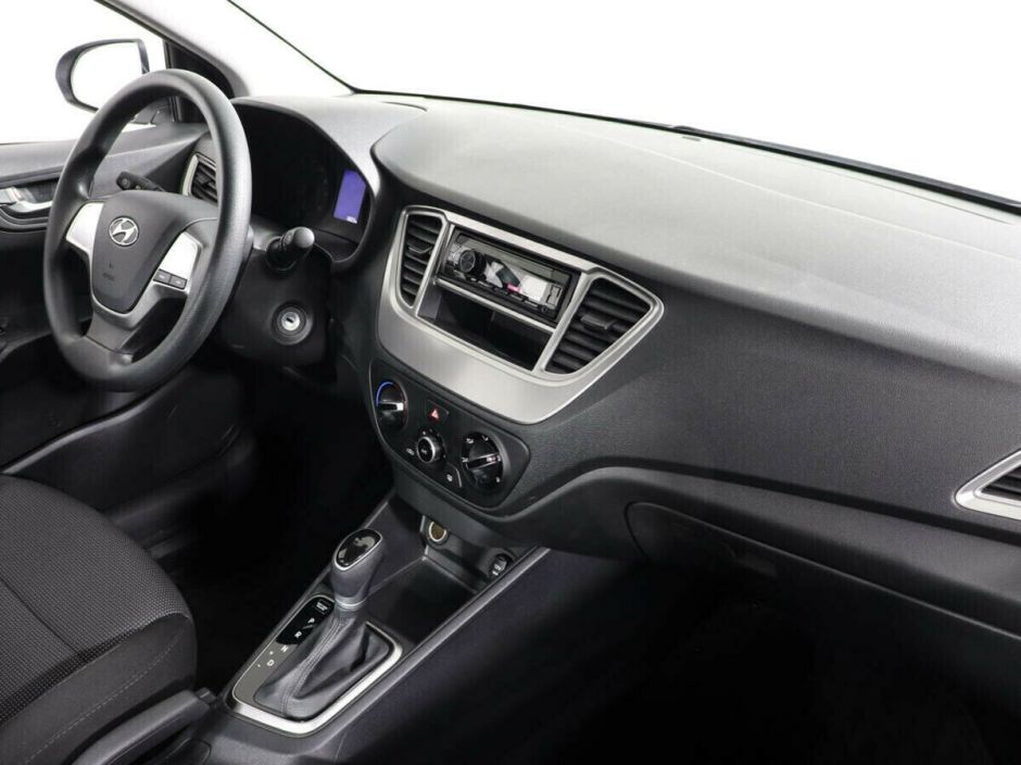 Hyundai Solaris 1.4 АКПП, 2020, 40 000 км фото 6