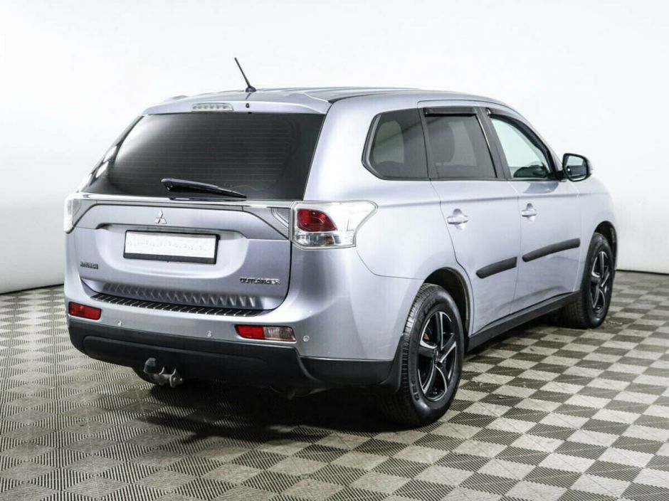 Mitsubishi Outlander 2.0 CVT, 2012, 135 000 км фото 2