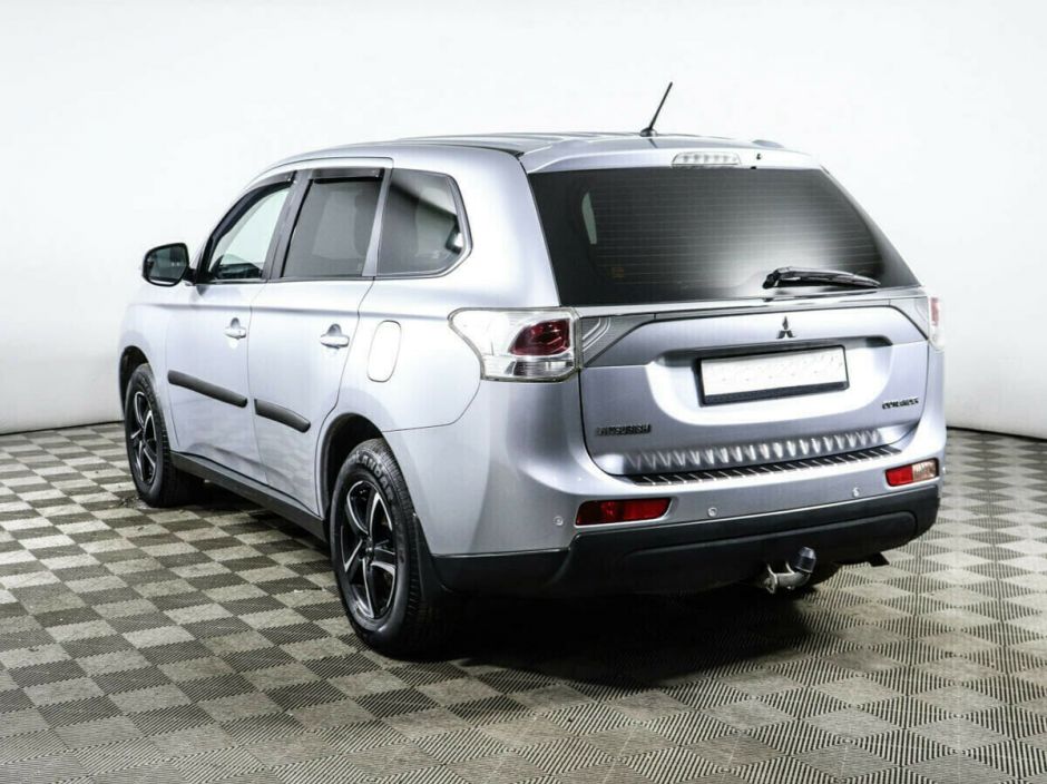 Mitsubishi Outlander 2.0 CVT, 2012, 135 000 км фото 4
