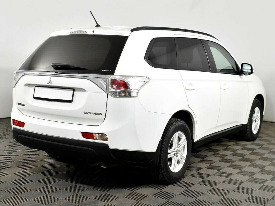 Mitsubishi Outlander 2.0 CVT, 2014, 112 000 км фото 2