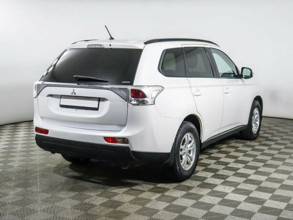 Mitsubishi Outlander 2.0 CVT, 2013, 124 000 км фото 2