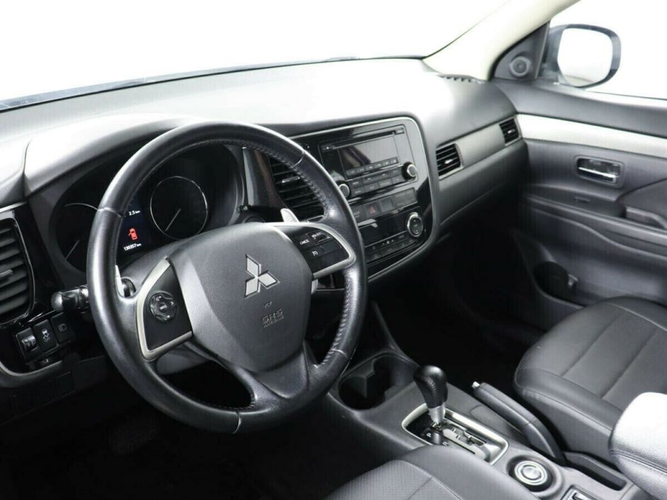 Mitsubishi Outlander 2.0 CVT, 2012, 136 000 км фото 5