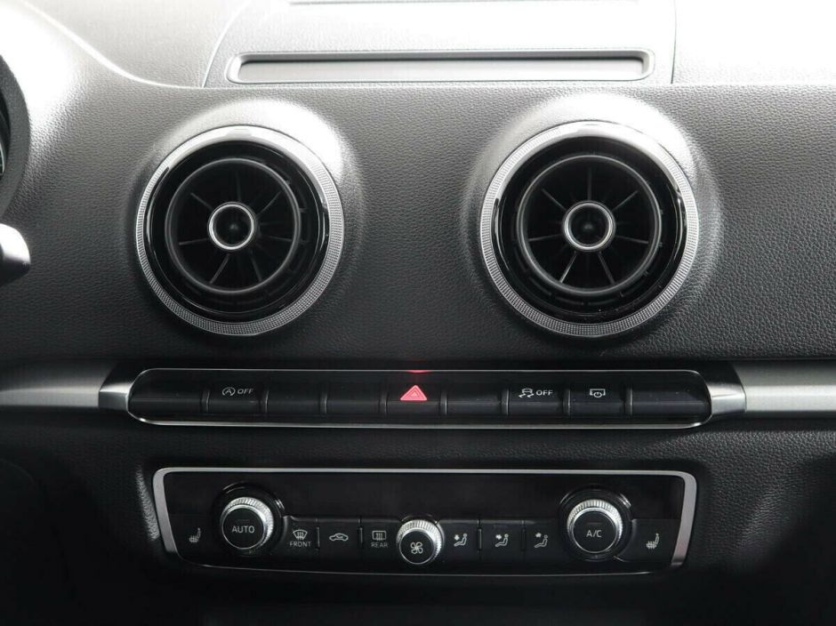 Audi A3 1.8 РКПП, 2012, 146 000 км фото 9