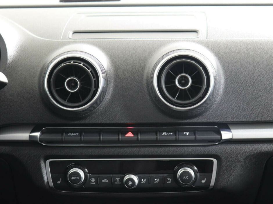 Audi A3 1.4 РКПП, 2015, 95 000 км фото 9