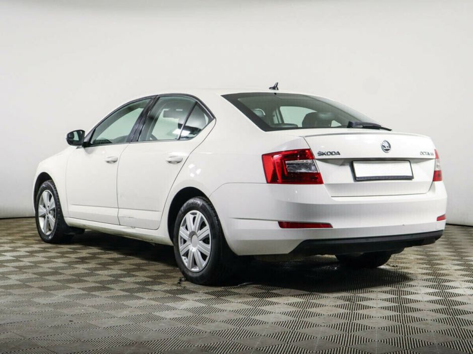 Skoda Octavia 1.8 РКПП, 2014, 109 000 км фото 3