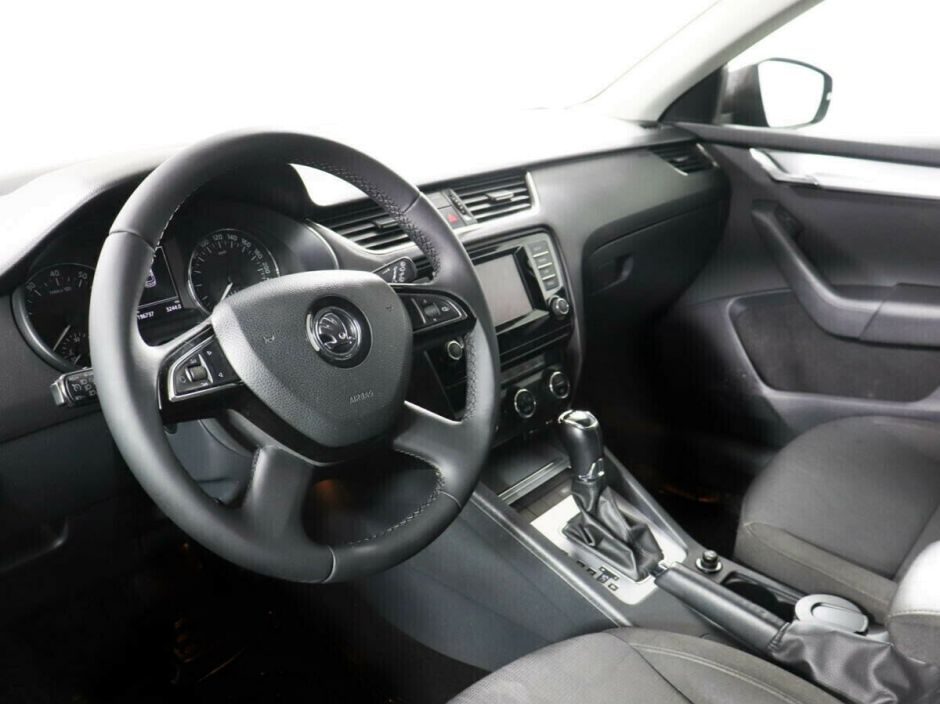Skoda Octavia 1.8 РКПП, 2015, 100 000 км фото 5