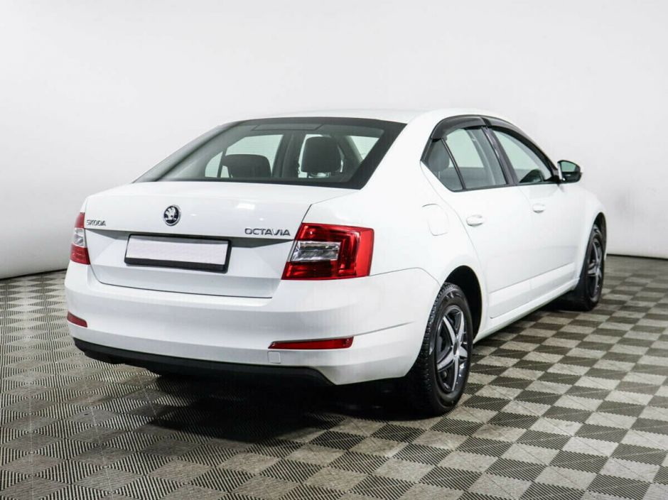 Skoda Octavia 1.6 АКПП, 2015, 110 000 км фото 4