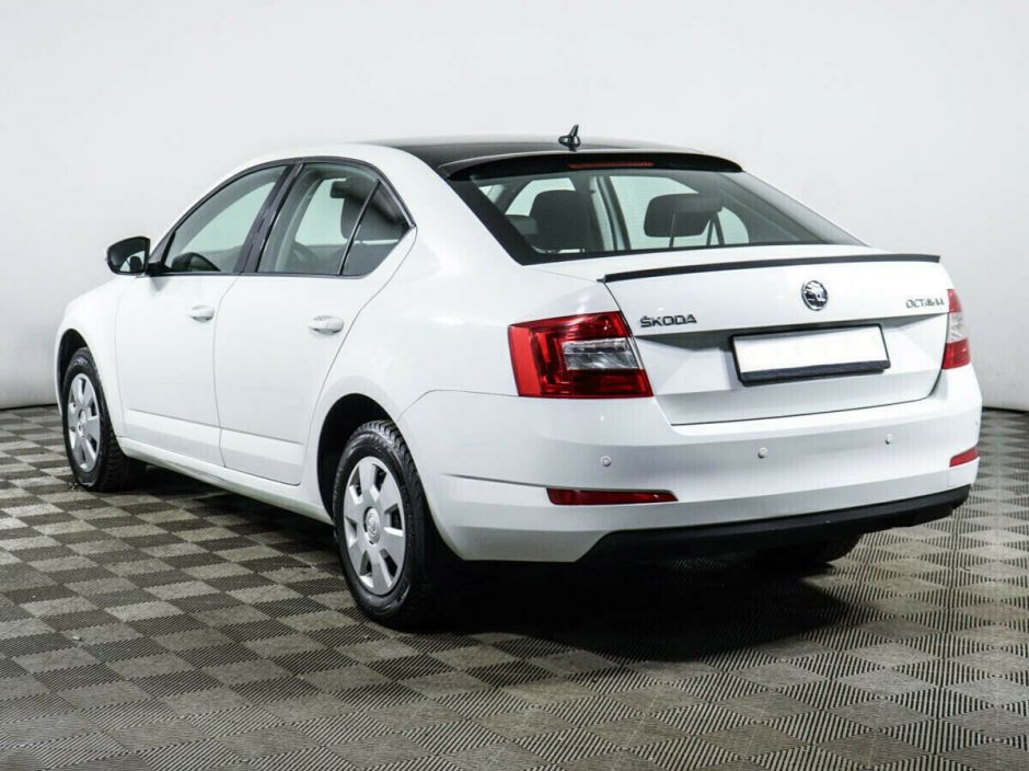 Skoda Octavia 1.6 АКПП, 2015, 96 000 км фото 3