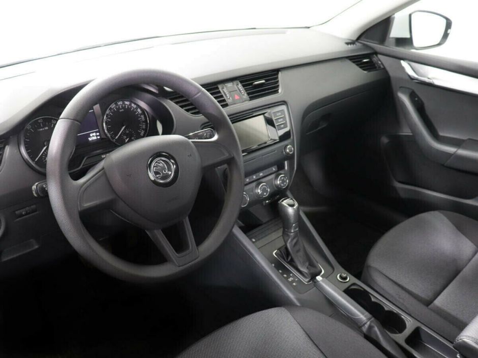 Skoda Octavia 1.6 АКПП, 2015, 96 000 км фото 8
