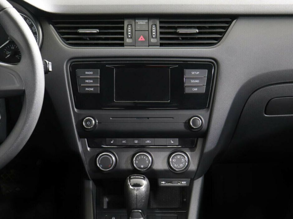 Skoda Octavia 1.6 АКПП, 2015, 96 000 км фото 9