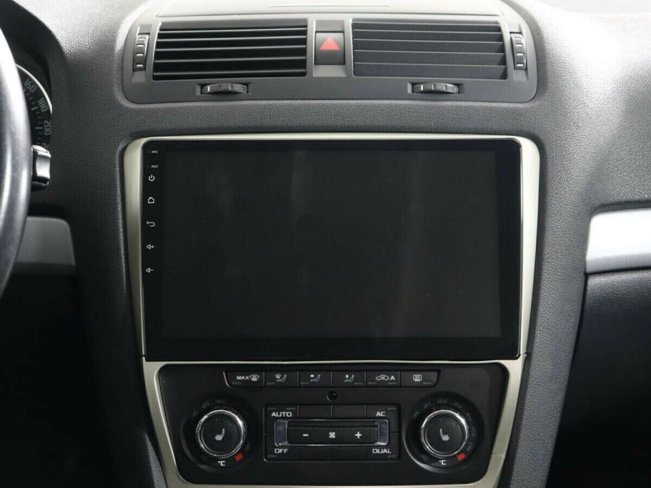 Skoda Octavia 1.8 РКПП, 2012, 144 000 км фото 7