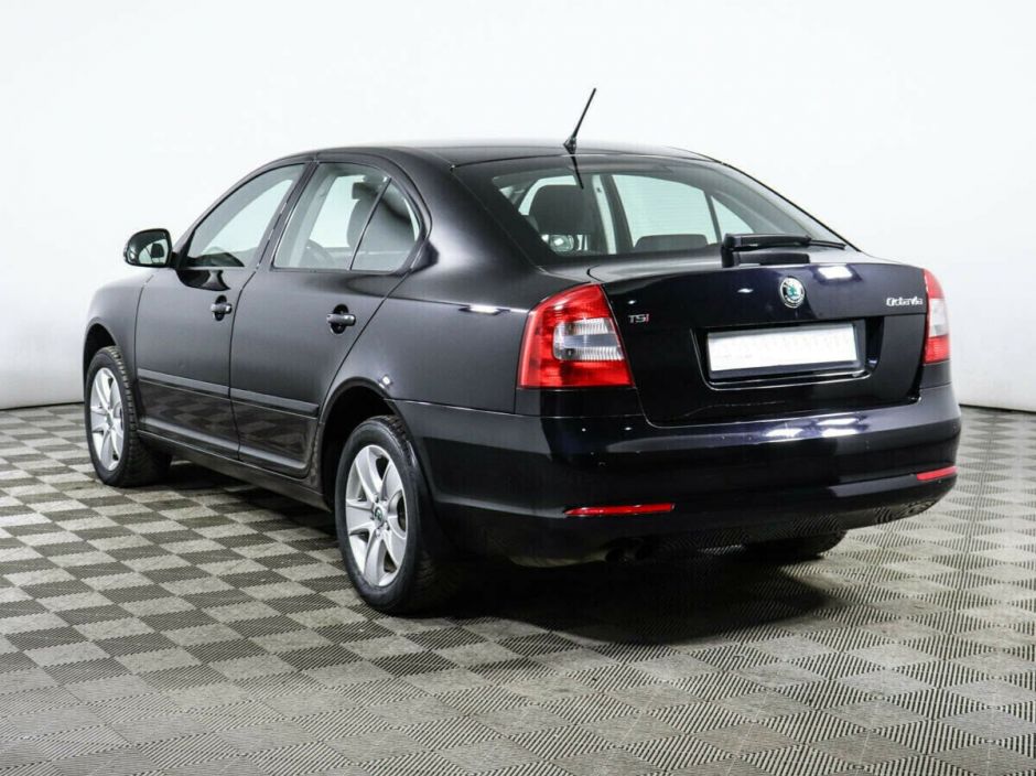 Skoda Octavia 1.8 РКПП, 2011, 147 000 км фото 3