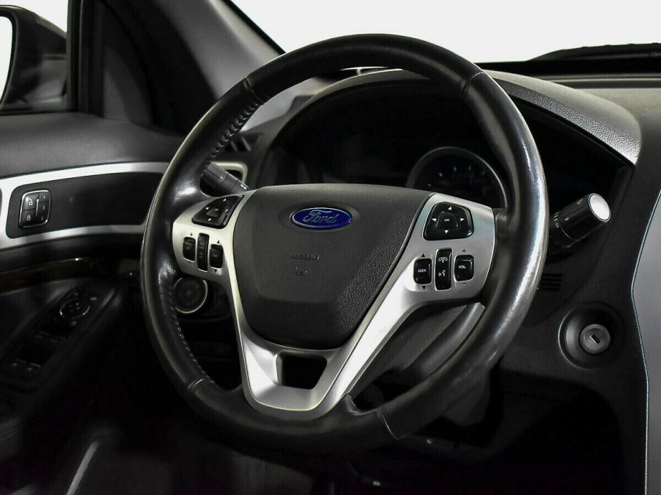 Ford Explorer 3.5 АКПП, 2012, 146 000 км фото 6