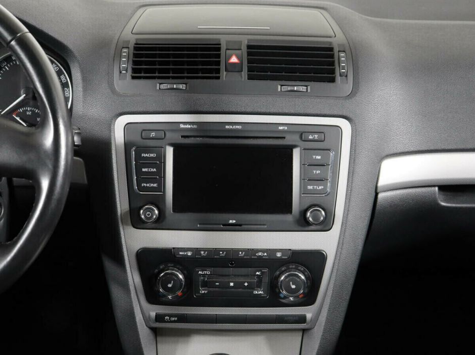 Skoda Octavia 1.4 МКПП, 2012, 137 000 км фото 8